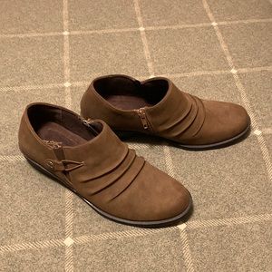 Easy Street Women’s Boots